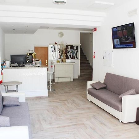 רימיני Hotel Luna מראה חיצוני תמונה