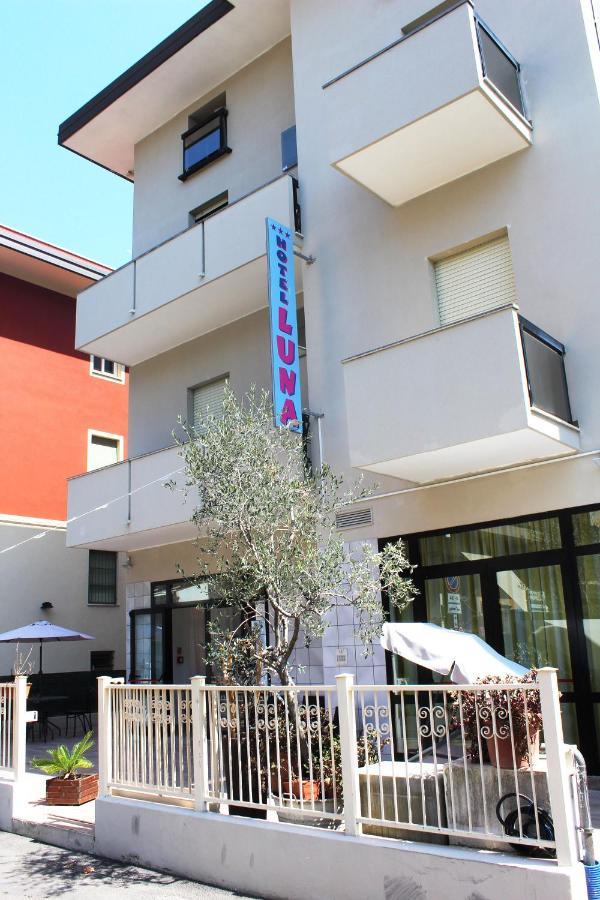 רימיני Hotel Luna מראה חיצוני תמונה
