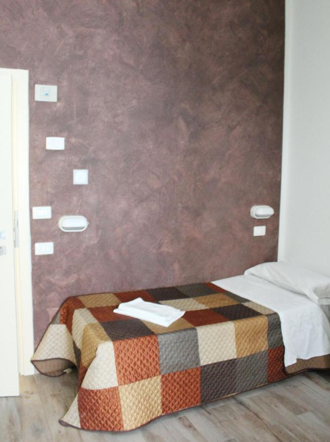 רימיני Hotel Luna מראה חיצוני תמונה
