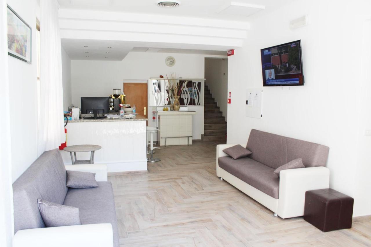 רימיני Hotel Luna מראה חיצוני תמונה