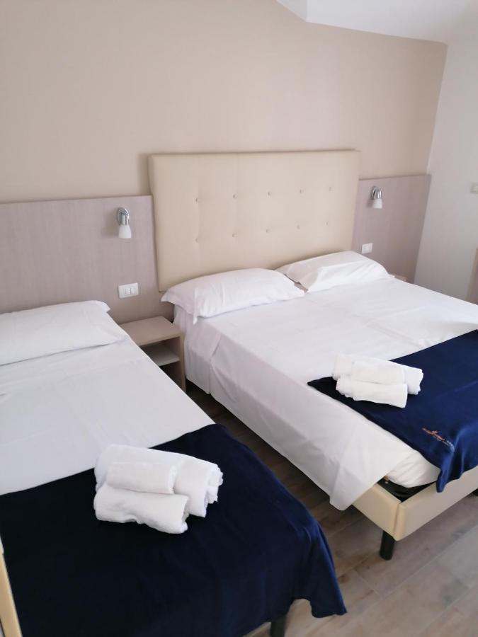 רימיני Hotel Luna מראה חיצוני תמונה
